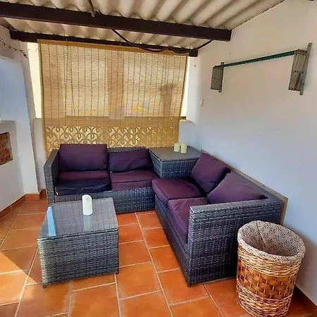 Casa Amarilla