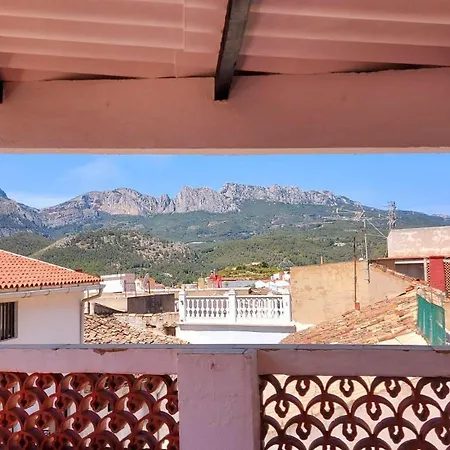 Holiday home Casa Amarilla